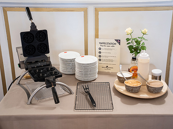 Vaffelstation på morgenmadsbuffet